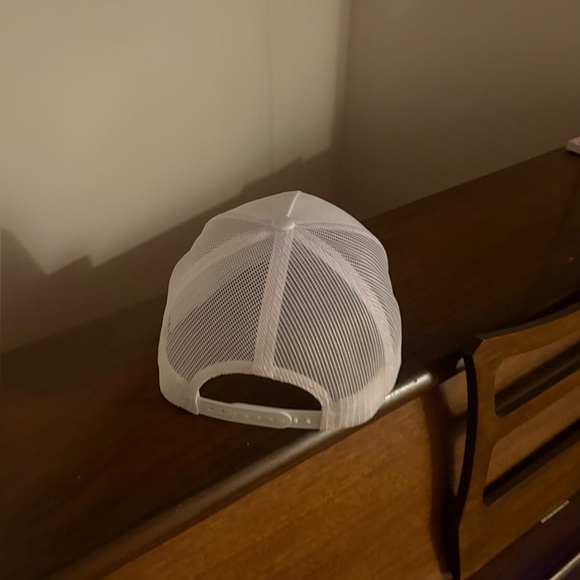 White Lion Graphic Cap - Picture 2 of 3